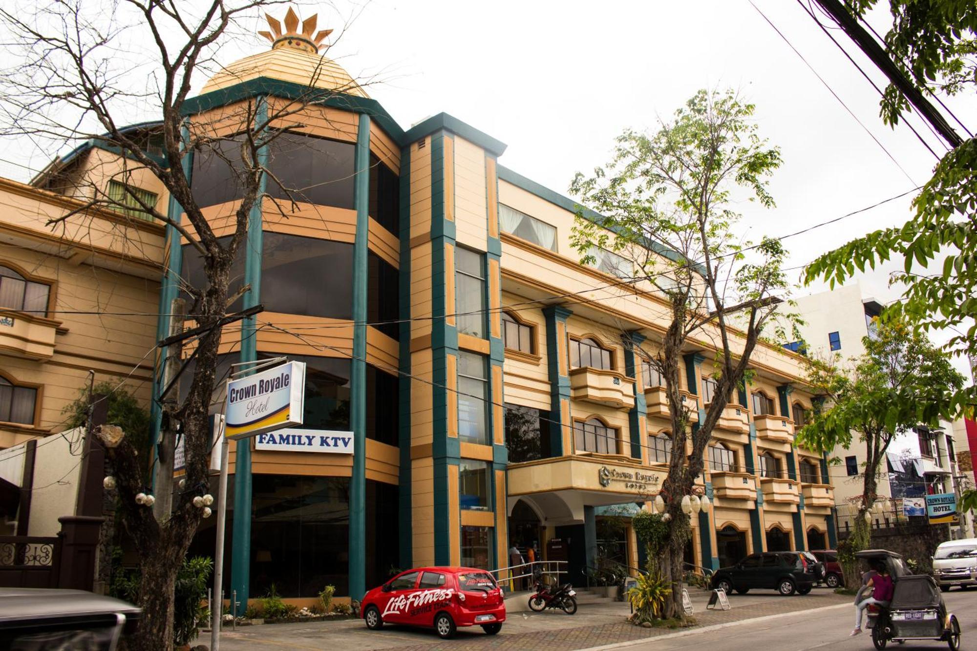 Crown Royale Hotel Balanga Екстер'єр фото